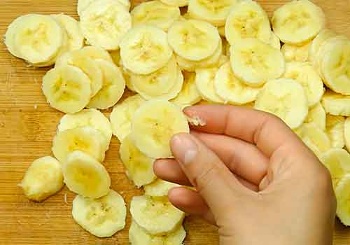 нарезанные бананы
