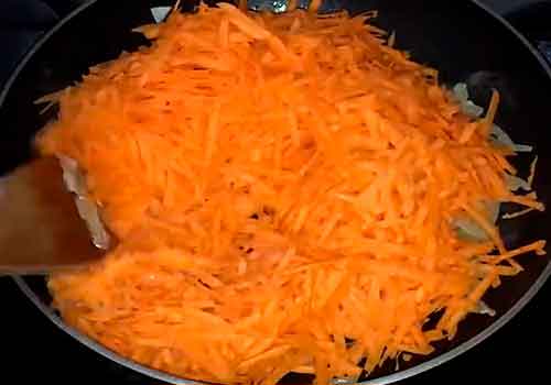 добавляем морковь