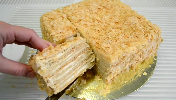 Торт полено из слоеного теста со сгущенкой классический