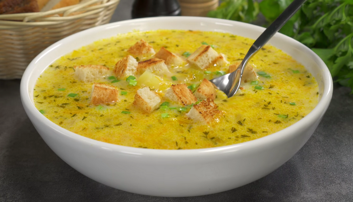 Сырный суп с вермишелью из плавленых сырков